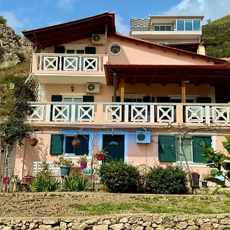 Daire Nefeli Piqeras