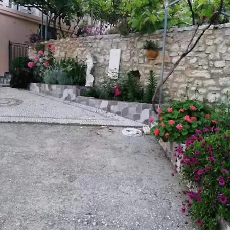 Daire Nefeli Piqeras